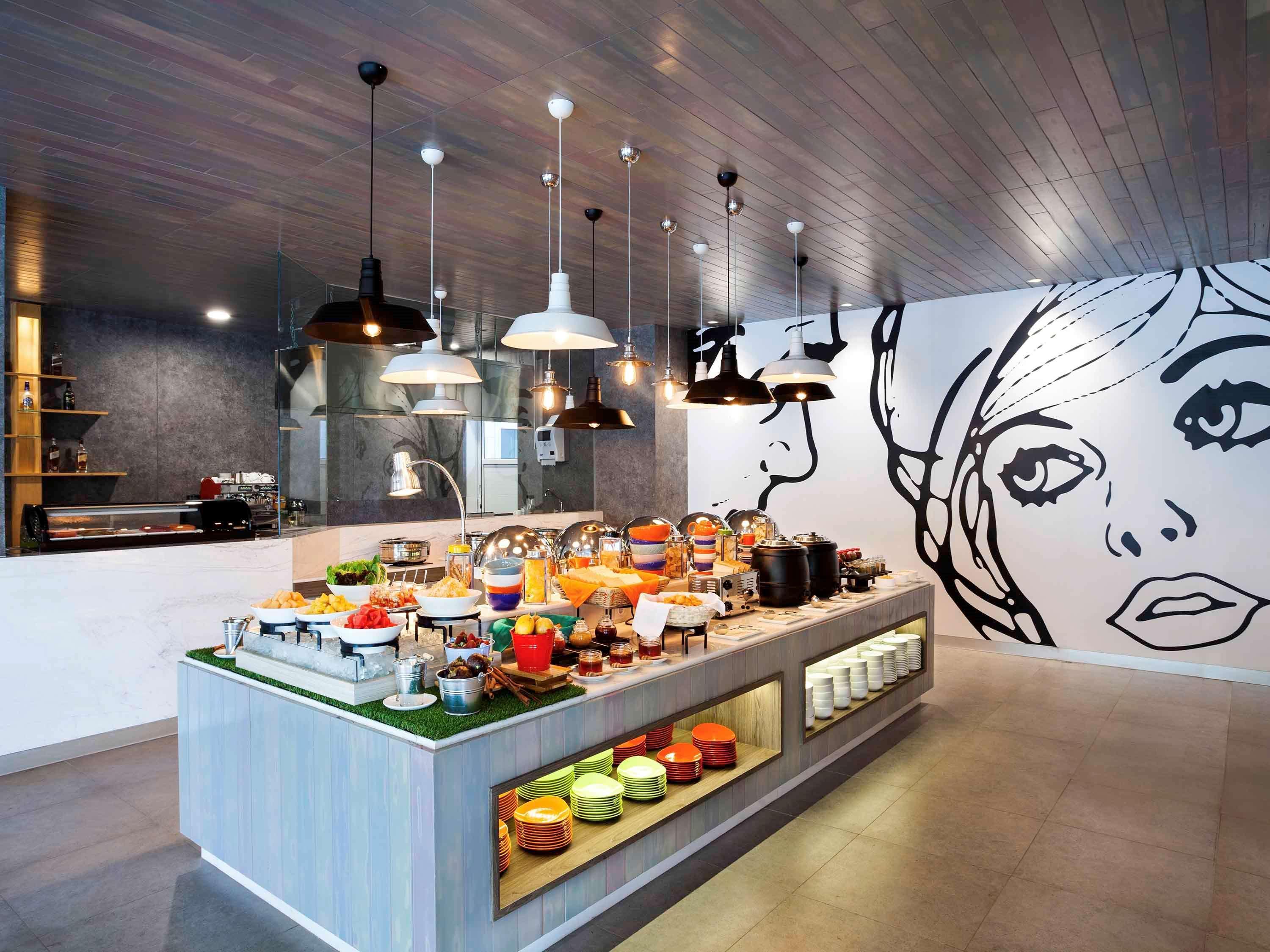 Ibis Styles Jakarta Sunter Esterno foto