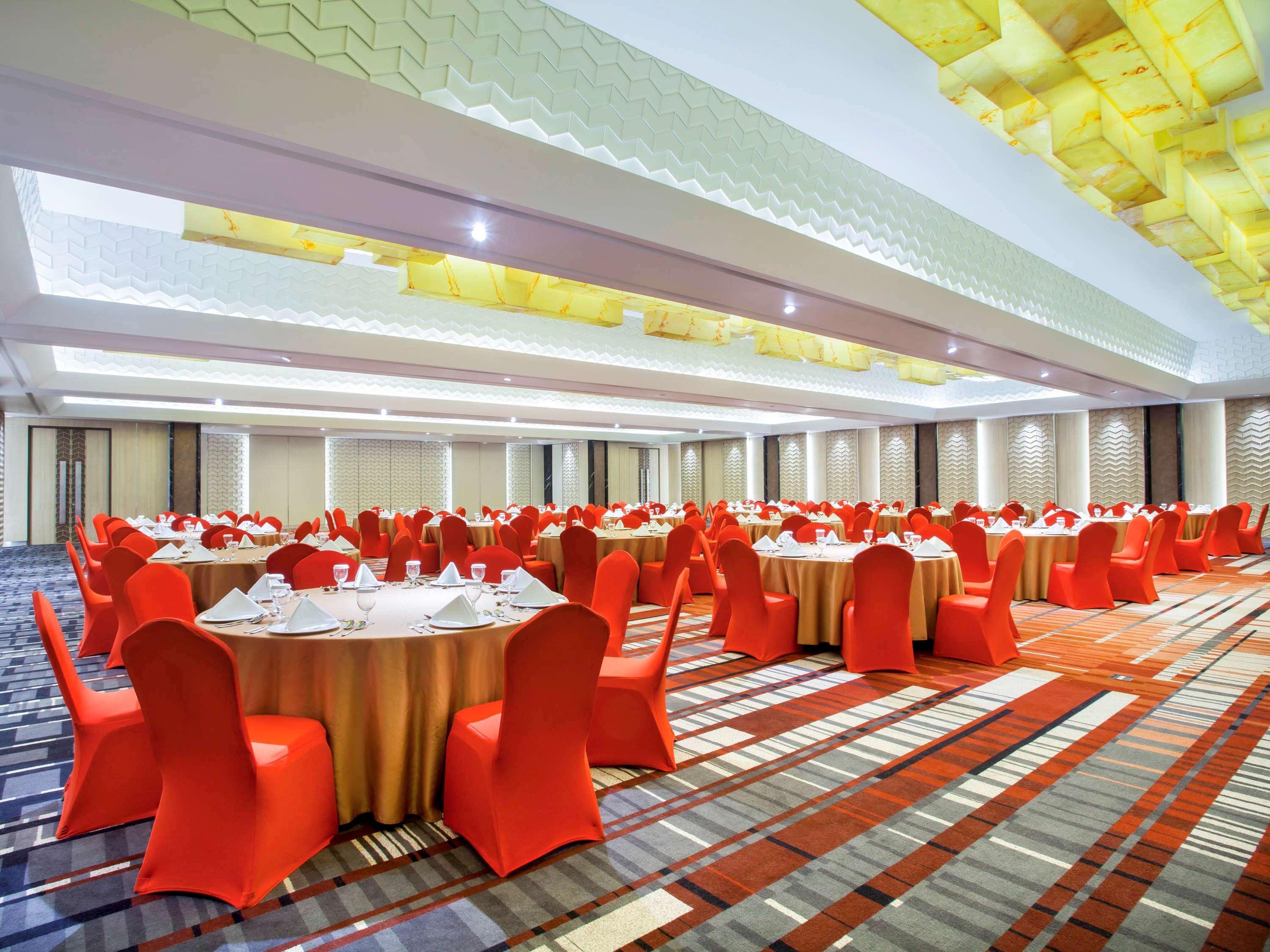 Ibis Styles Jakarta Sunter Esterno foto