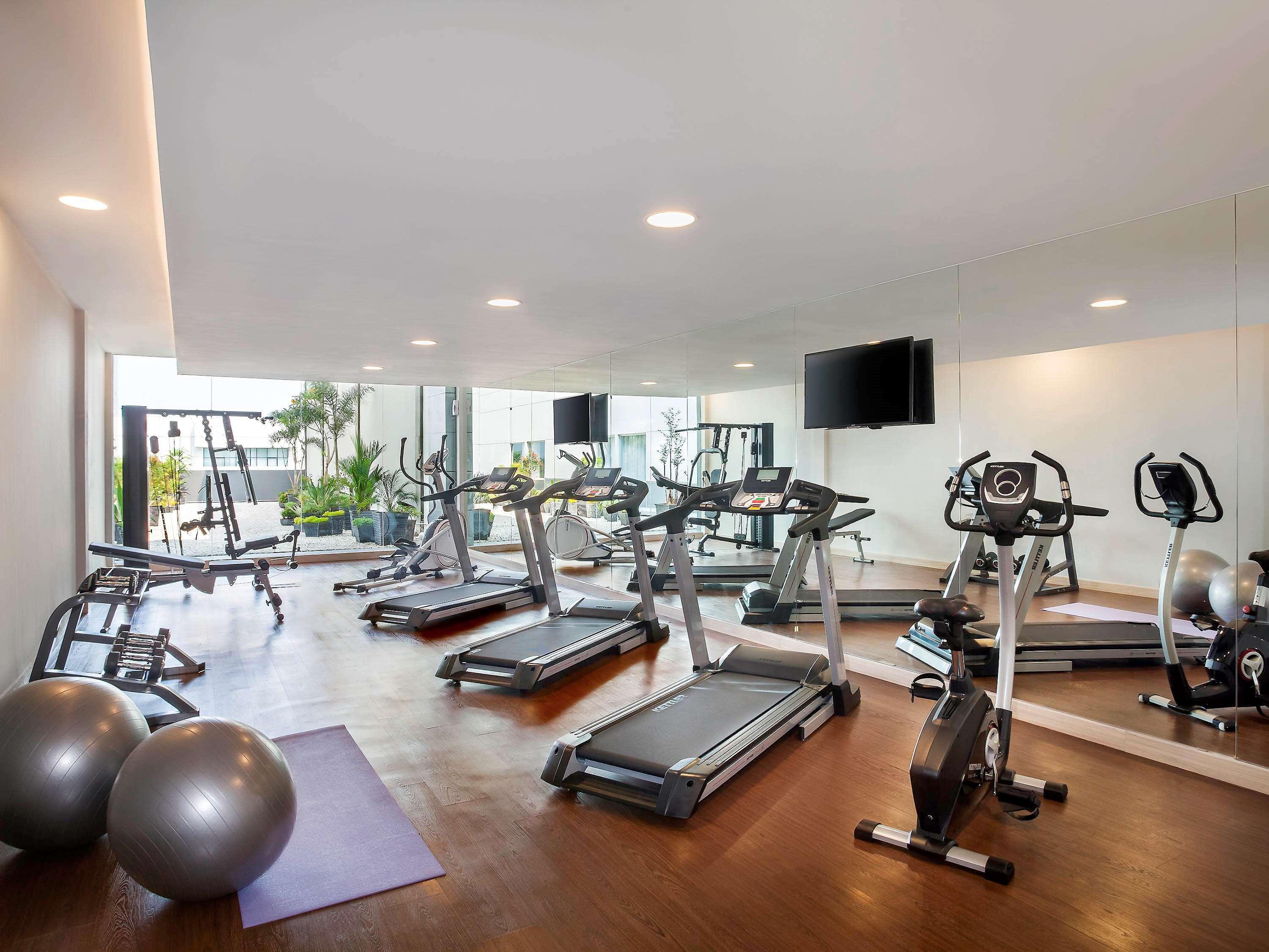 Ibis Styles Jakarta Sunter Esterno foto