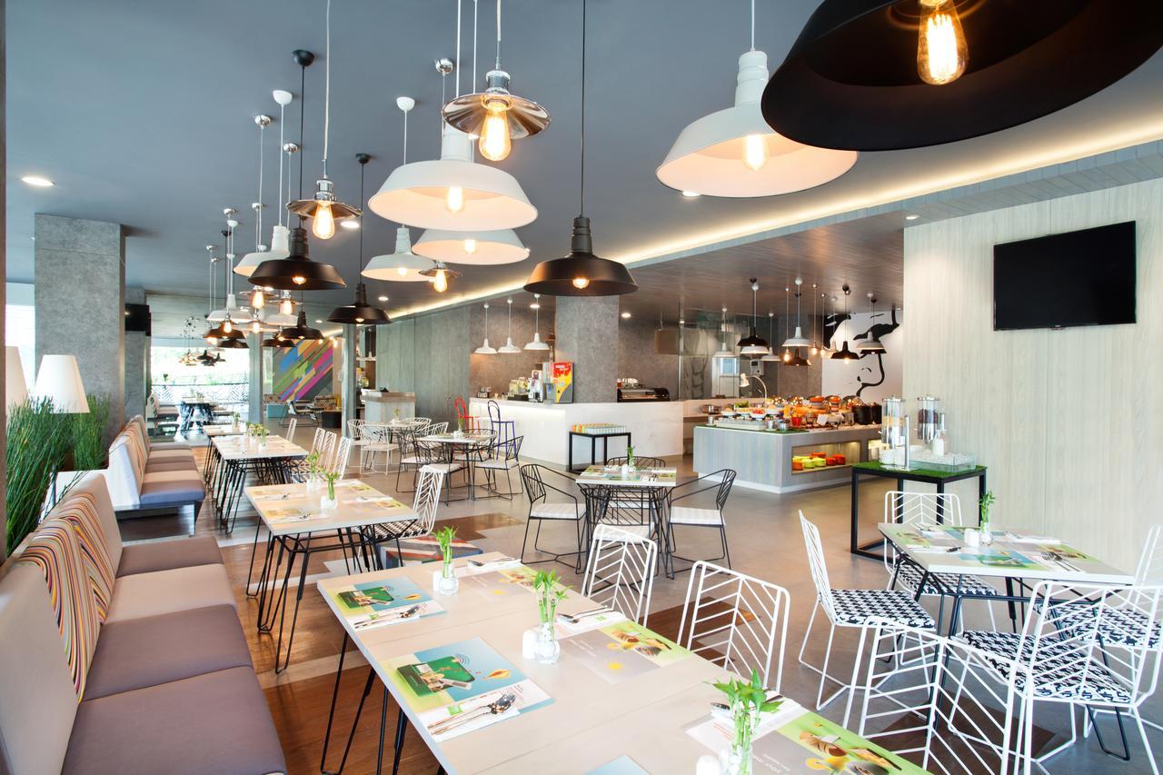 Ibis Styles Jakarta Sunter Esterno foto