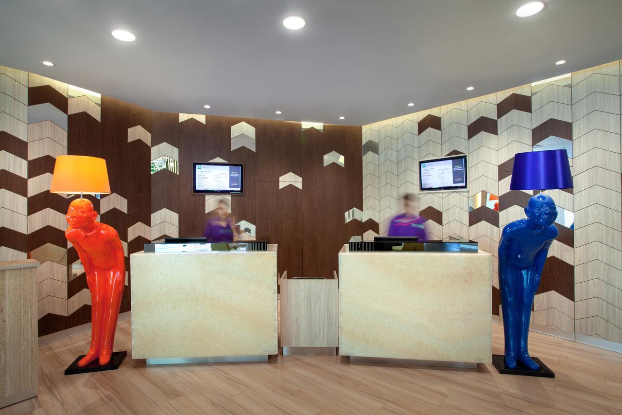 Ibis Styles Jakarta Sunter Esterno foto